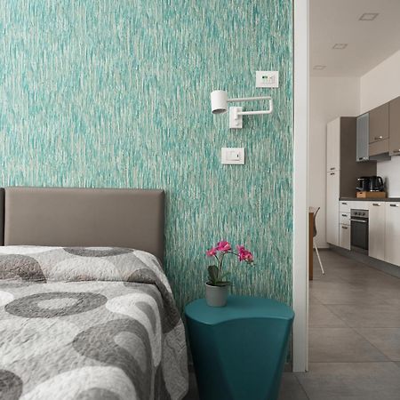 Rivabella Suite Apartments Римини Экстерьер фото